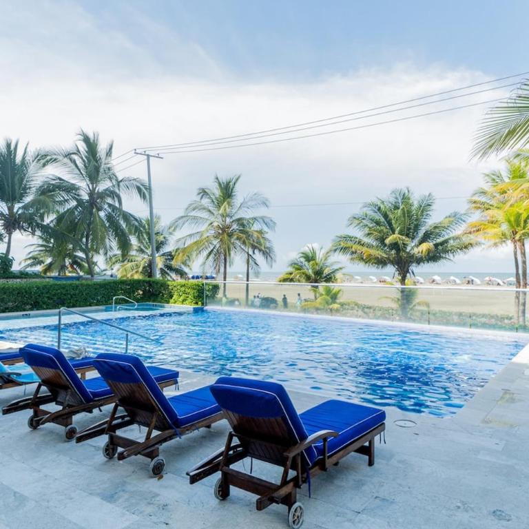 Spacious 2 bedroom beachfront apt Morros Vitri with balcony - Apartamento de 1 dormitorio - 1