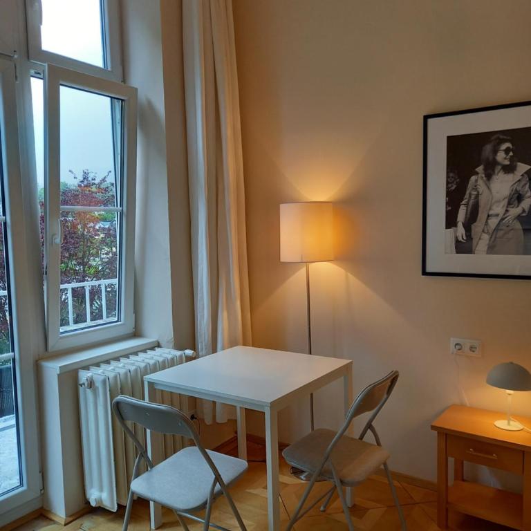 WOLKE, Apartment mit Balkon am Fluss, Zentrum - Studio mit Balkon - 9