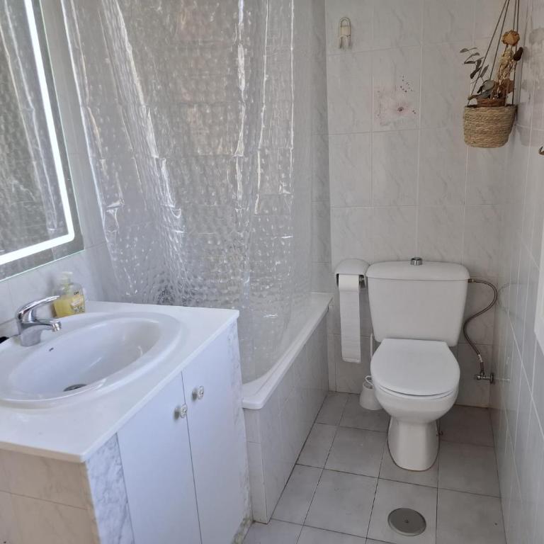Casa con vistas al mar, campo y barbacoa - Five-Bedroom House - 71