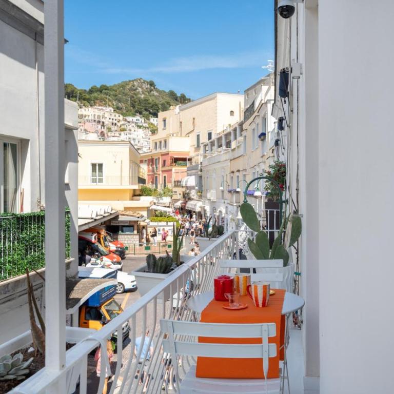 Casina Caprese By CapriRooms - Camera Matrimoniale Deluxe con Balcone - 2