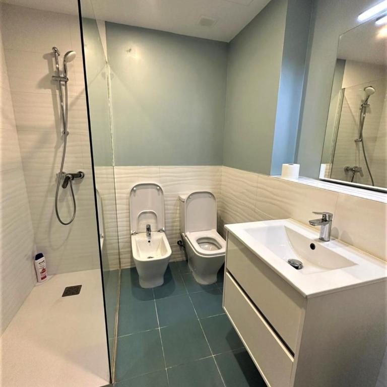 Acogedoras habitaciones Sepulveda - Quadruple Room with Shared Bathroom - 9