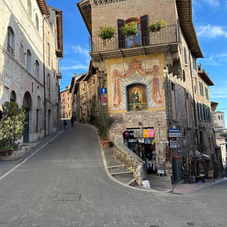 Casa Pace e Bene - Appartamento con 3 Camere da Letto - 19