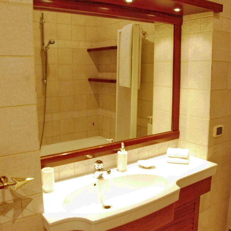 Tridente Storico Suites - Apartment with Balcony - 51