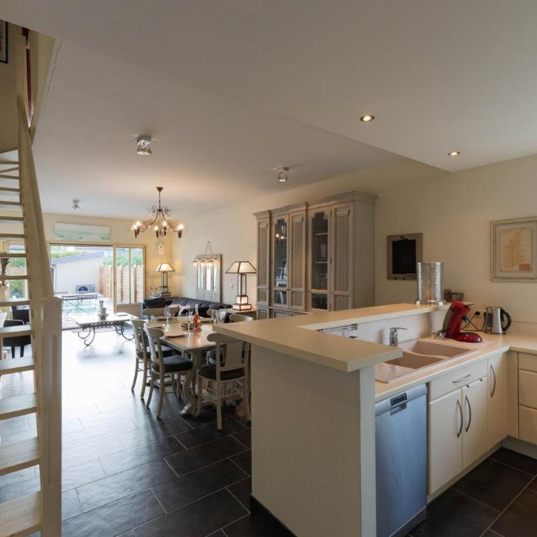 Villa Testerine, à côté du port, à 5 mn des plages - Three-Bedroom Villa - 17