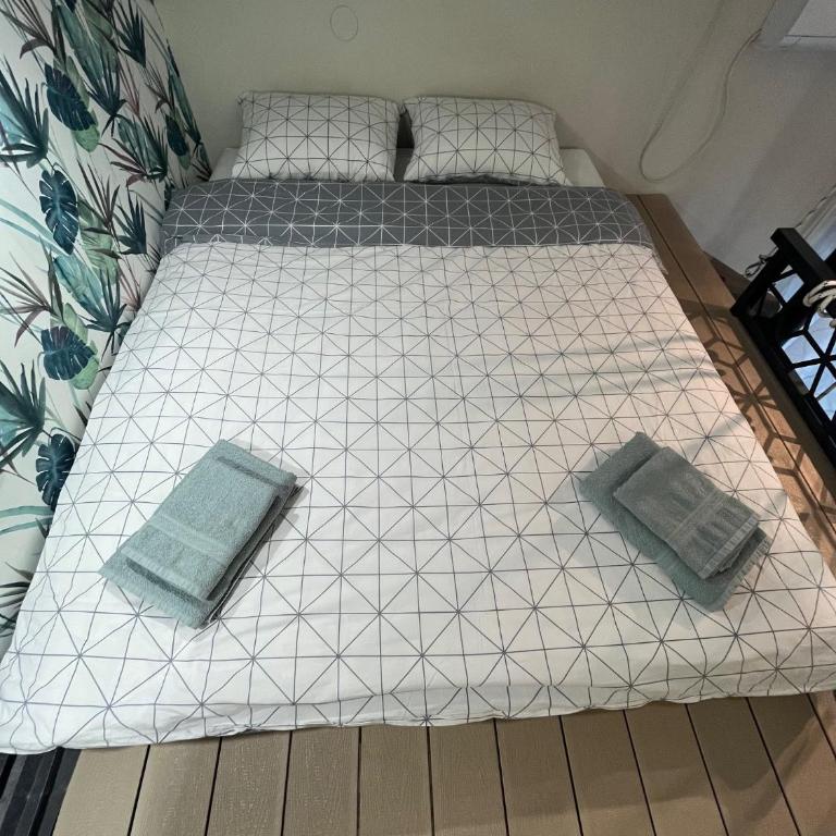 Studio MB - One-Bedroom Apartment - 1