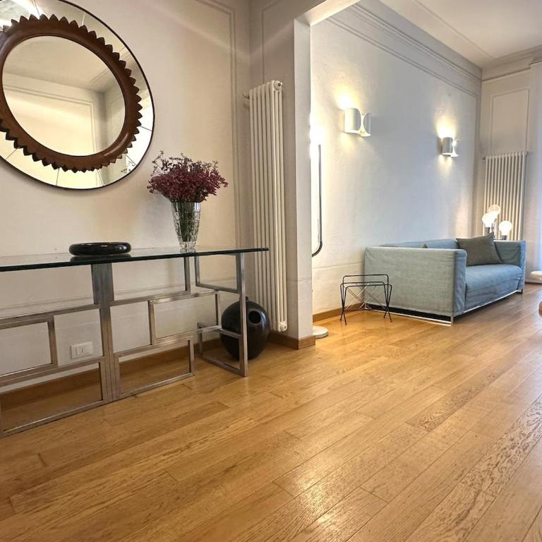 Sea view design apartment in centre - One-Bedroom Apartment - 1