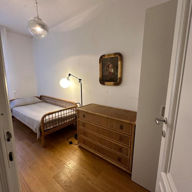 Sea view design apartment in centre - One-Bedroom Apartment - 8
