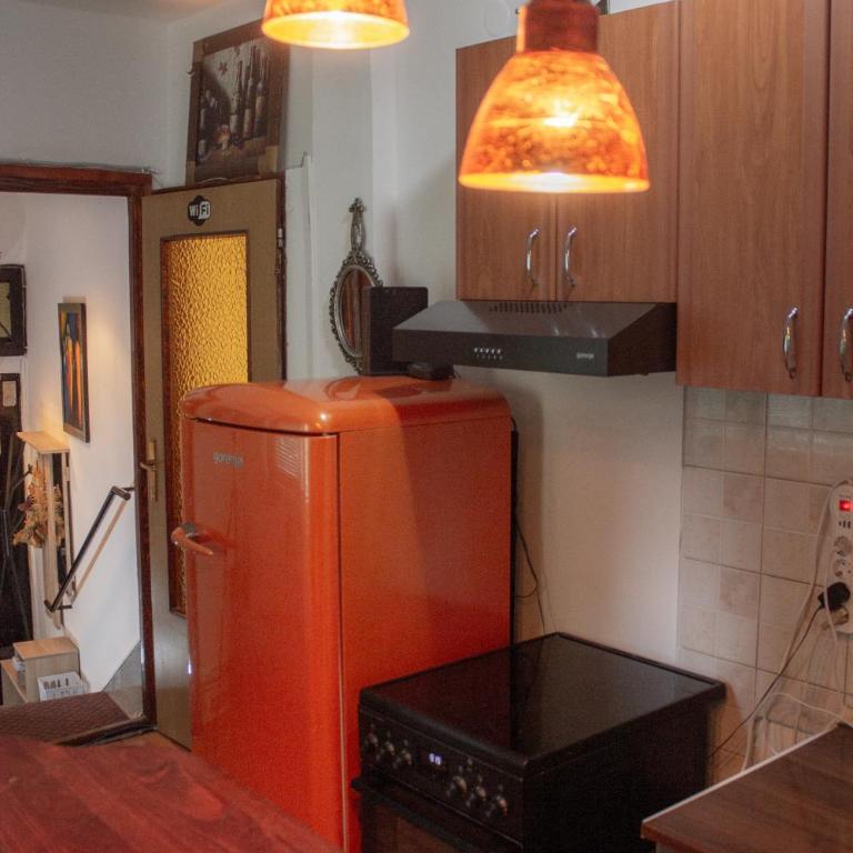 Pink Houdini Home - Two-Bedroom Apartment - 20