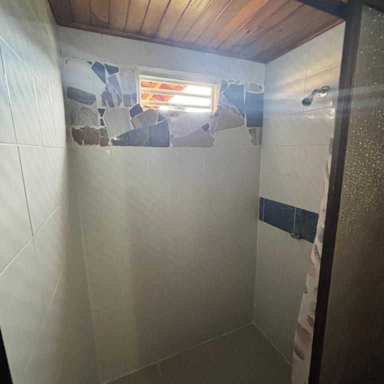 Accommodation Cabin Lake Calima Spectacular Court - Casa con 1 dormitorio - 2