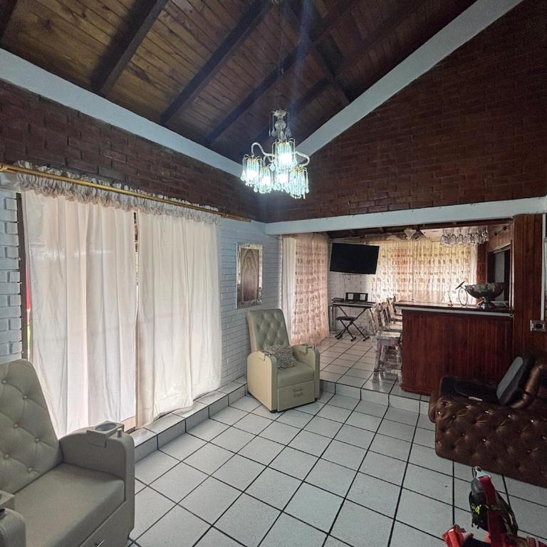 Accommodation Cabin Lake Calima Spectacular Court - Casa con 1 dormitorio - 40