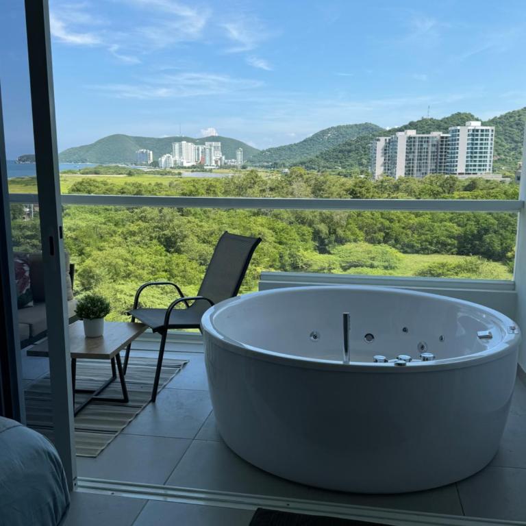 Aparta Suite con jacuzzy - Suite con balcón - 8