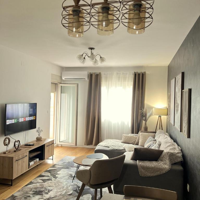 WH - Urban Nest Central Point - One-Bedroom Apartment with Balcony - 5