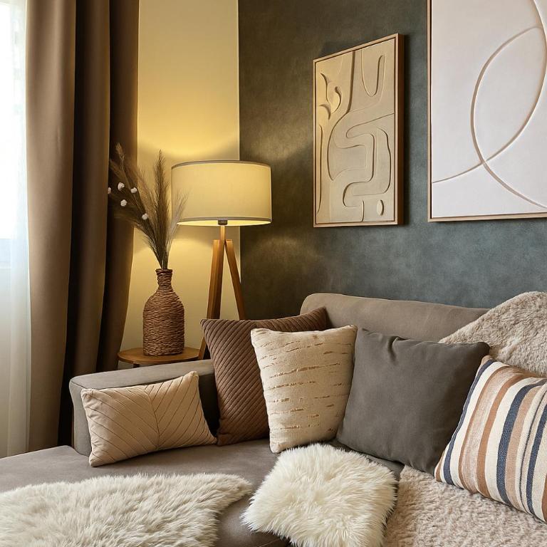 WH - Urban Nest Central Point - One-Bedroom Apartment with Balcony - 9