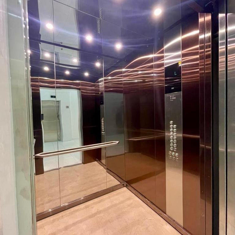 Modern apartment near the airport - Studio Apartment with Balcony - 24