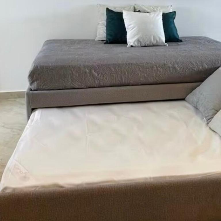 Modern apartment near the airport - Studio - 38