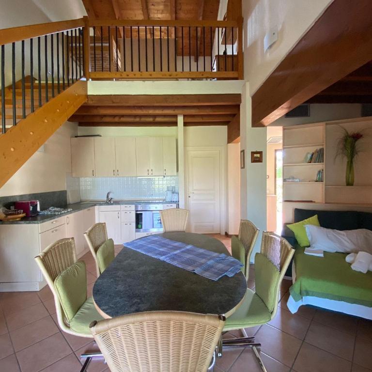 Cozy Garden Flat by Lake - One-Bedroom Apartment - 2