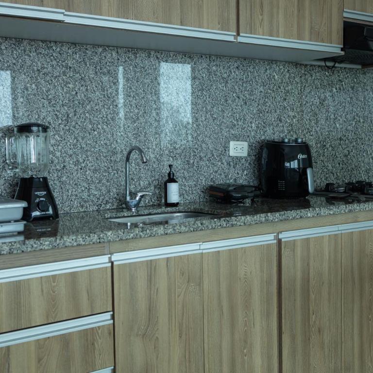 Lujoso penthouse cerca al mar y centro historico - Apartamento de 2 dormitorios con balcón y vistas al mar - 9