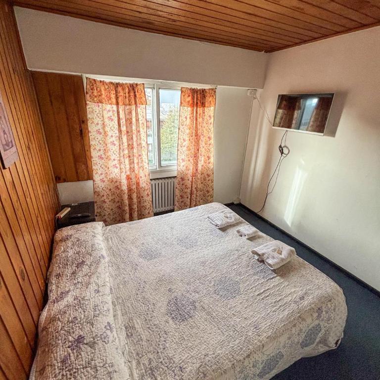 Mis duendes - Double Room with Private Bathroom - 9