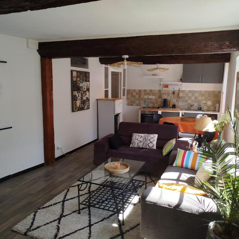 Appartement T3 2 chambres plein centre ville - Appartement 2 Chambres - 1