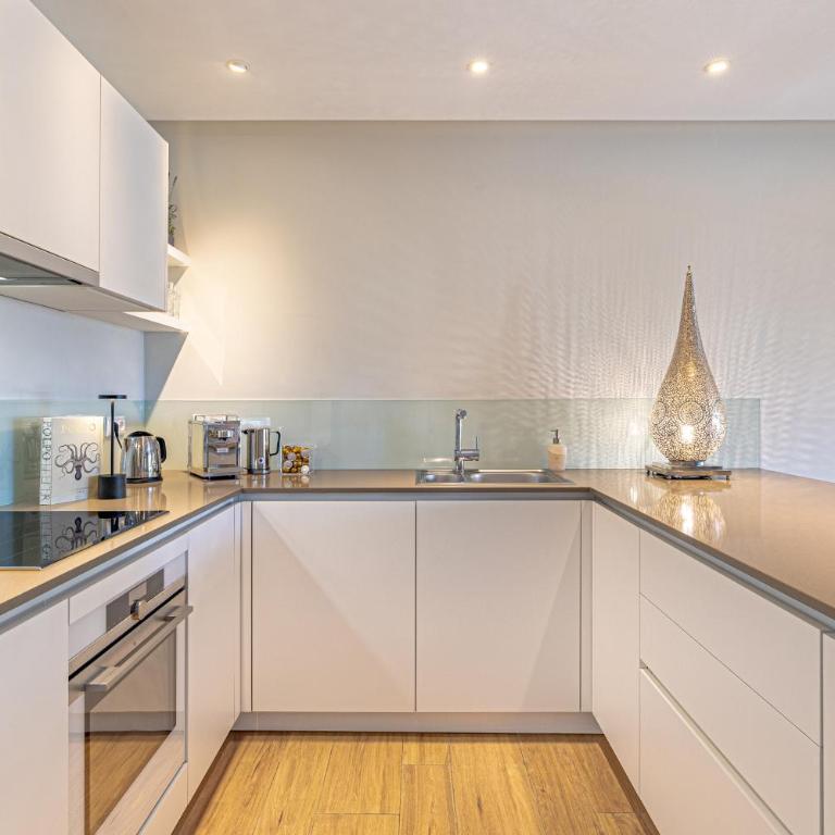 Luxurious apartment in Puente Romano, Marbella (Golden Mile) - Apartamento de 2 dormitorios - 20