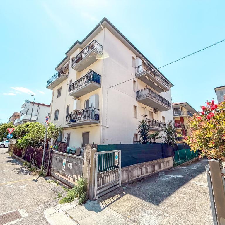Richmond Apartment a pochi passi dal mare RifA823 - Apartment - 1