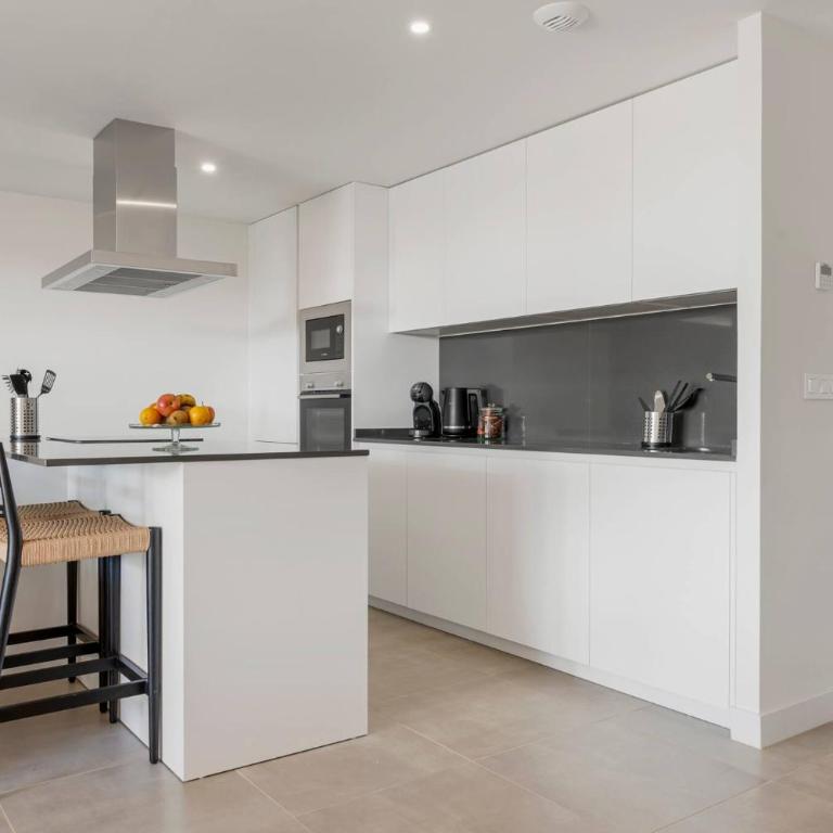 Casa Oasis Estepona Garden & BBQ - Three-Bedroom Apartment - 8