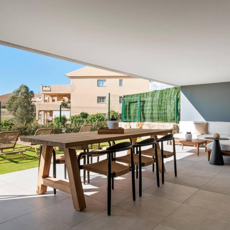 Casa Oasis Estepona Garden & BBQ - Three-Bedroom Apartment - 9