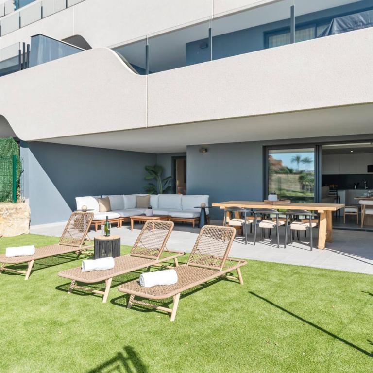 Casa Oasis Estepona Garden & BBQ - Three-Bedroom Apartment - 20