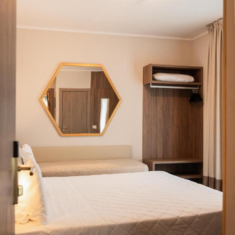Hotel Marco Polo 3 Stelle Superior - Camera Tripla Comfort - 8