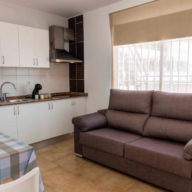 Apartamentos Cayetana - Apartamento Ático - 13