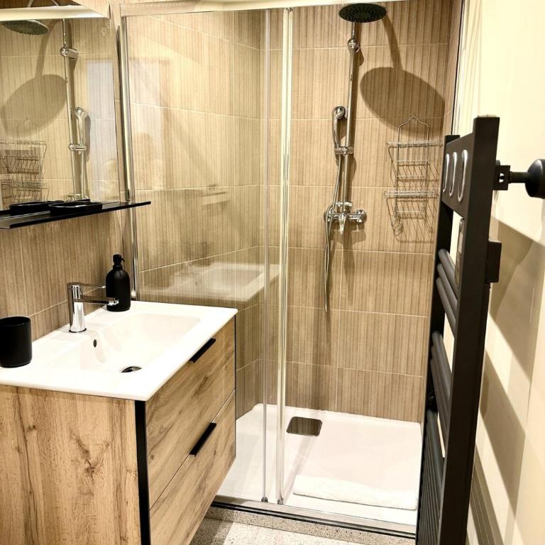 Côté Mer - Élégant 3 pièces, Wifi et climatisation - Appartement 2 Chambres - 3