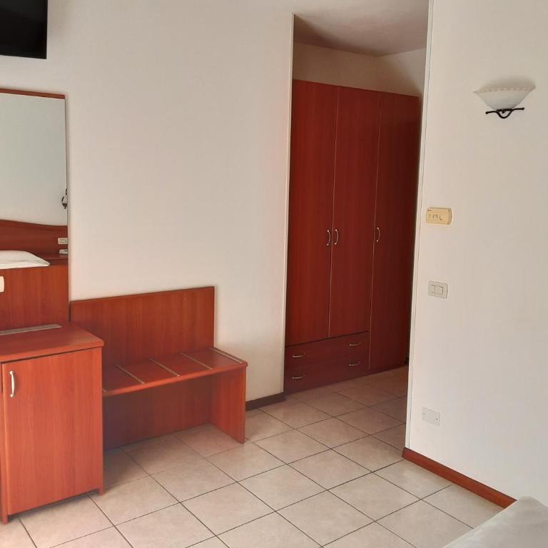 Hotel Florida - Camera Familiare Superior - 4