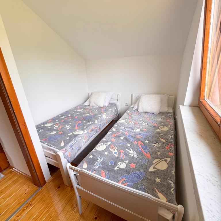Guest House Seka - Three-Bedroom House - 10