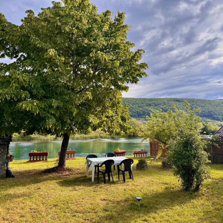 Guest House Seka - Three-Bedroom House - 23