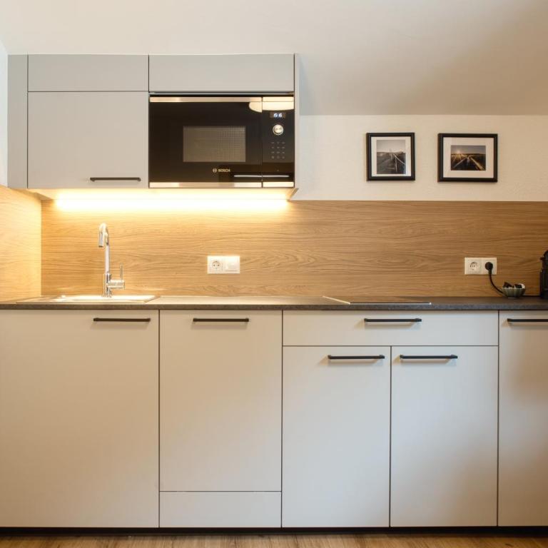 Apartment MarLen - Deluxe Studio mit Kingsize-Bett - 4