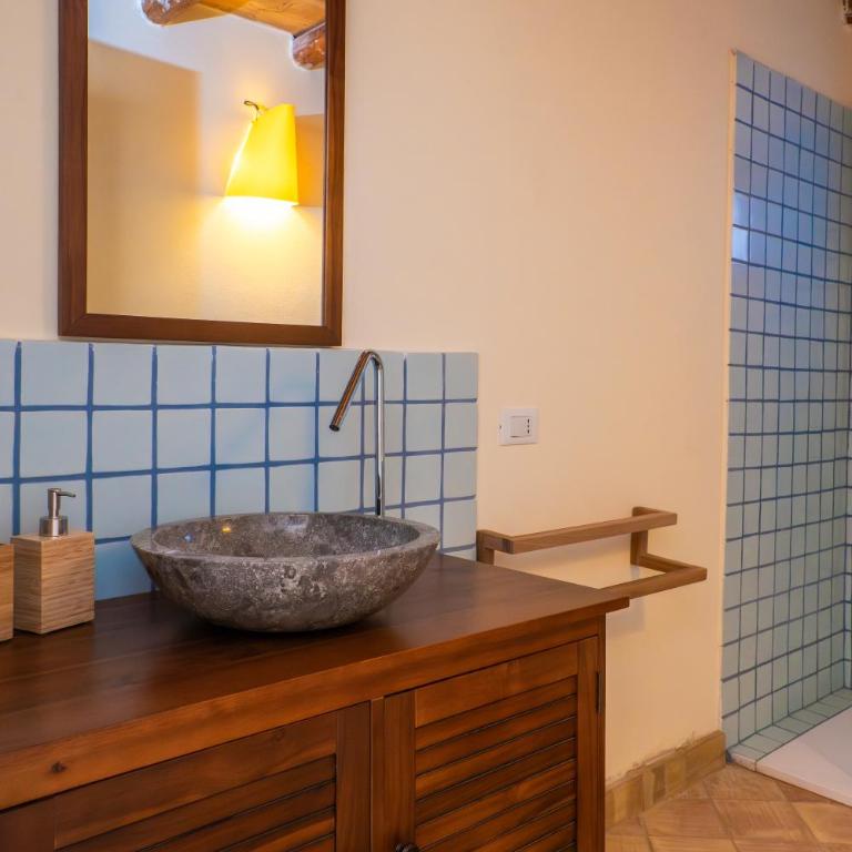 Villa Amoroso - Ospitalità Mediterranea - Camera Matrimoniale con Terrazza - 10