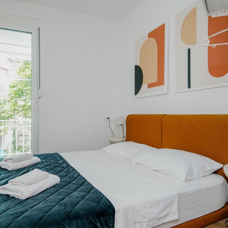 City Center Design Apartments - Apartment with Balcony - 4
