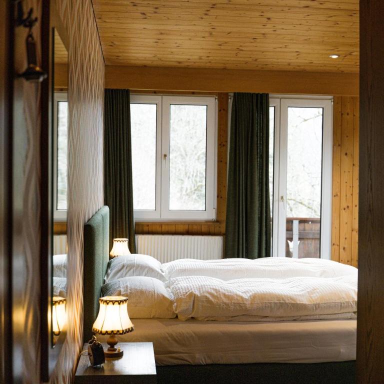 Waldhuus Bellary - Panorama Pad with Shared Balcony and Eiger View - 1