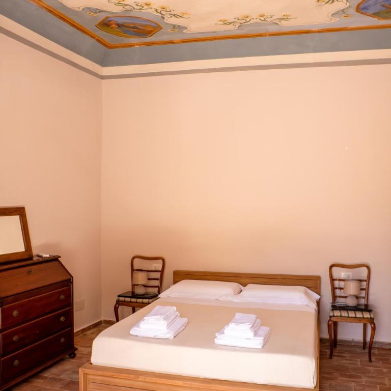 Villa Amoroso - Ospitalità Mediterranea - Camera Matrimoniale con Vista Giardino - 12