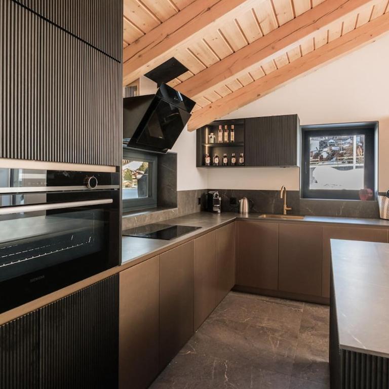 Luxury chalet with panoramic views, sauna, hot tub & cinema - Chalet - 4