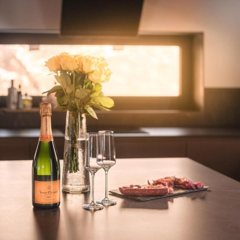 Luxury chalet with panoramic views, sauna, hot tub & cinema - Chalet - 13
