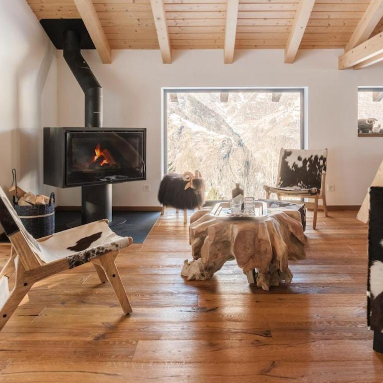 Luxury chalet with panoramic views, sauna, hot tub & cinema - Chalet - 25