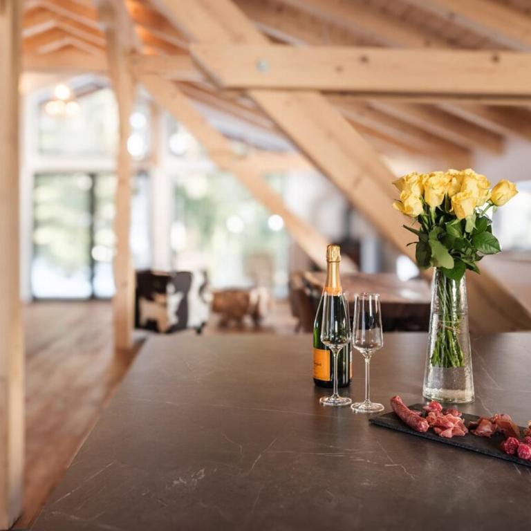 Luxury chalet with panoramic views, sauna, hot tub & cinema - Chalet - 45
