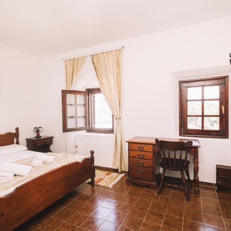 Kulla e Balshajve - Apartman sa 2 Spavaće Sobe, Terasom i Pogledom na More - 5