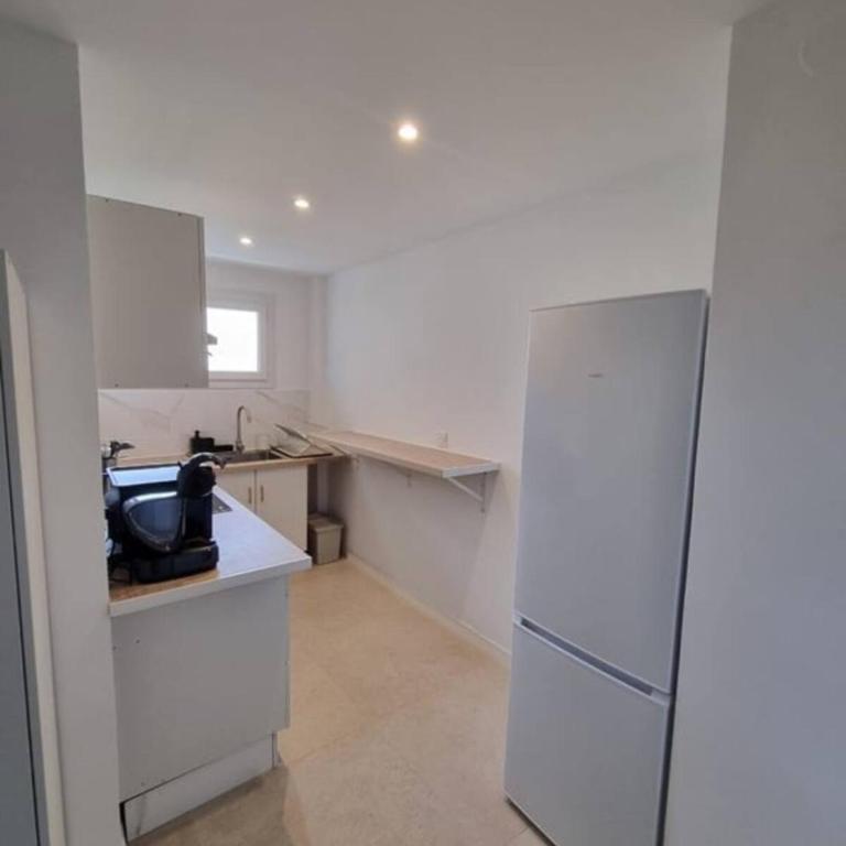 ANTIBES - Cozy 2 pièces proche plage - One-Bedroom Apartment - 16