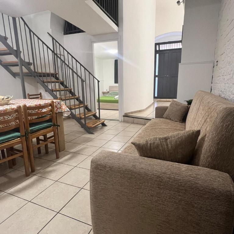 Barcaioli Home2 - Three-Bedroom House - 25