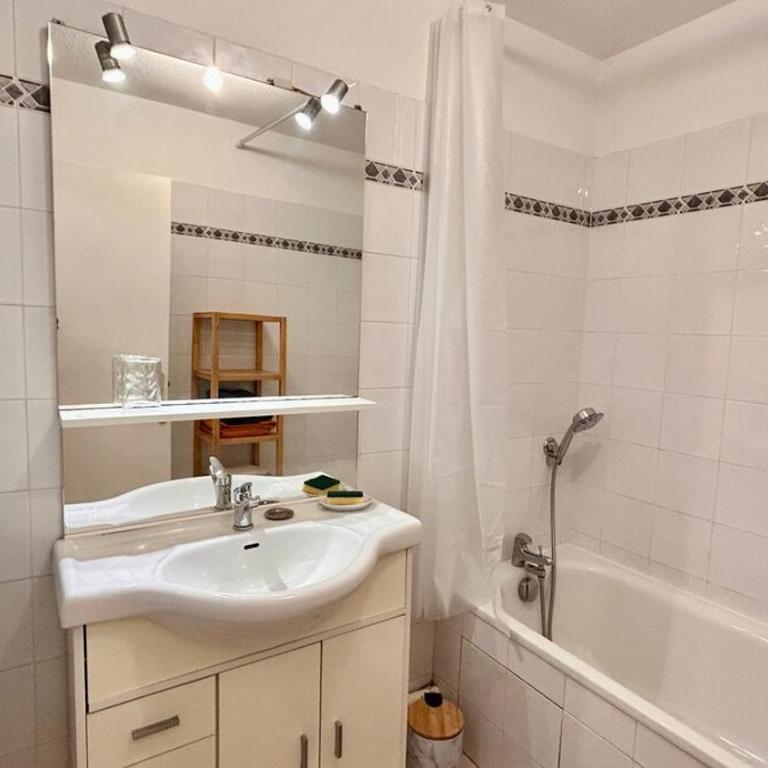 Jolie T3 Dans le parc des Thermes - Appartement 2 Chambres - 17