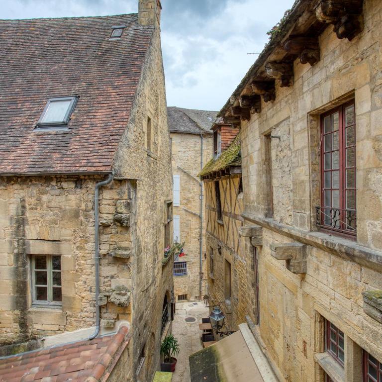 3 pièces, plein centre, monument historique, "Armure" - Apartamento de 2 dormitorios - 16