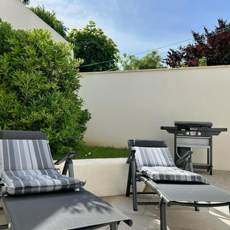Appartement avec terrasse, 2 chambres, proche plage - 4 pers - FR-1-494-198 - Apartment - 2