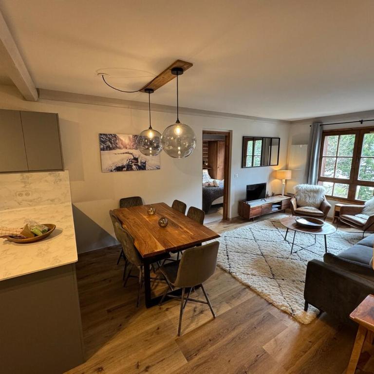 Beautifully renovated 2 bed apartment - Auberge Jerome Arc 1950 - sleeps 4 - Deluxe Apartment mit 2 Schlafzimmern - 10